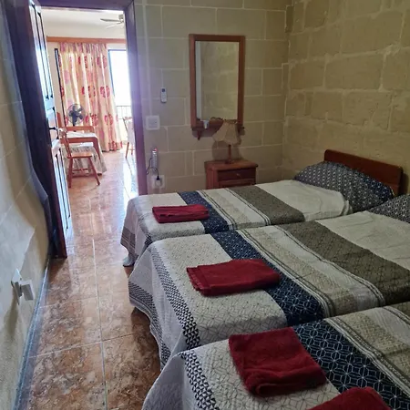 Διαμέρισμα Attard Seafront 2 In Marsalforn